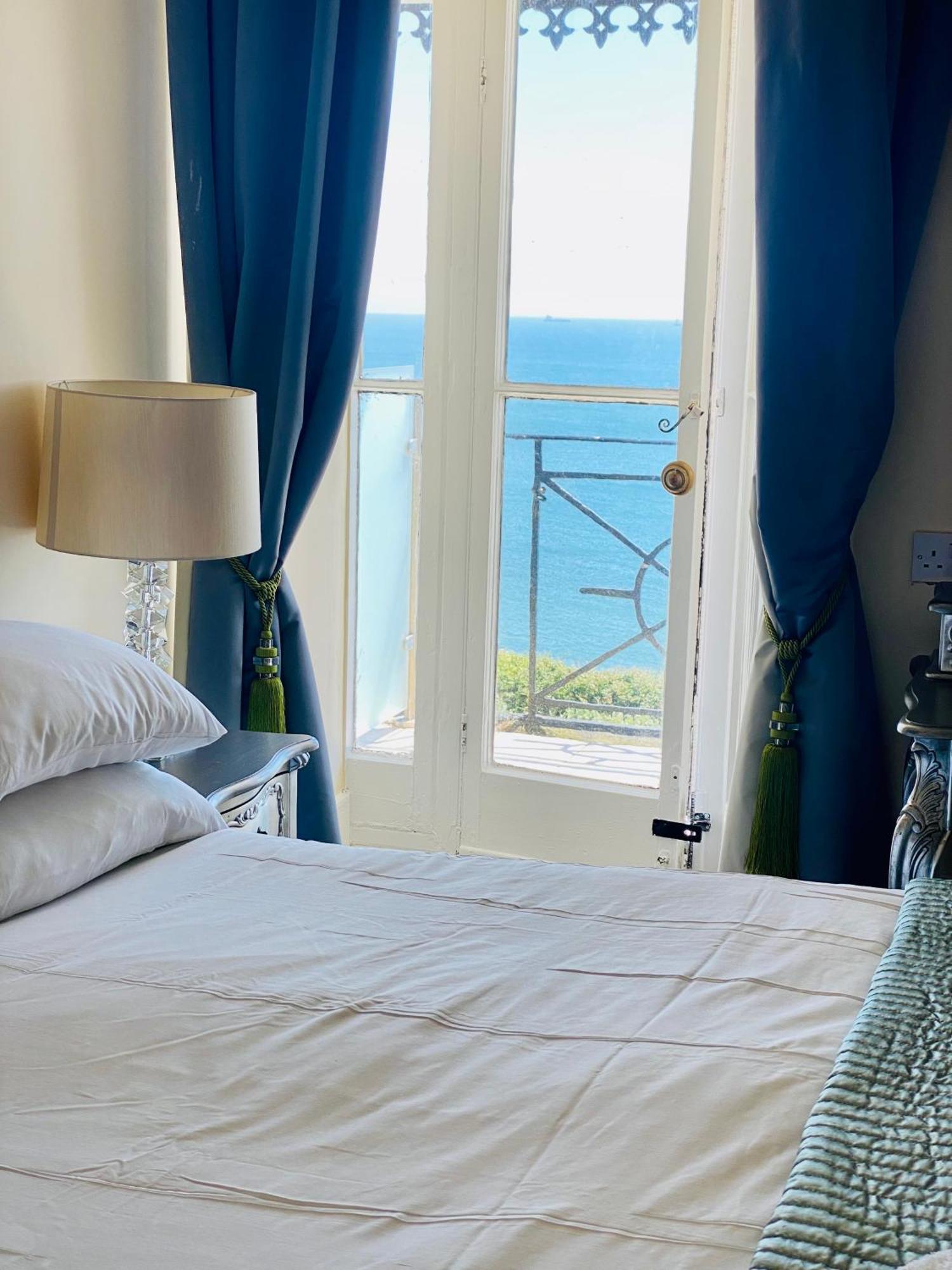 Villa Mentone Hotel Шанклин Екстериор снимка