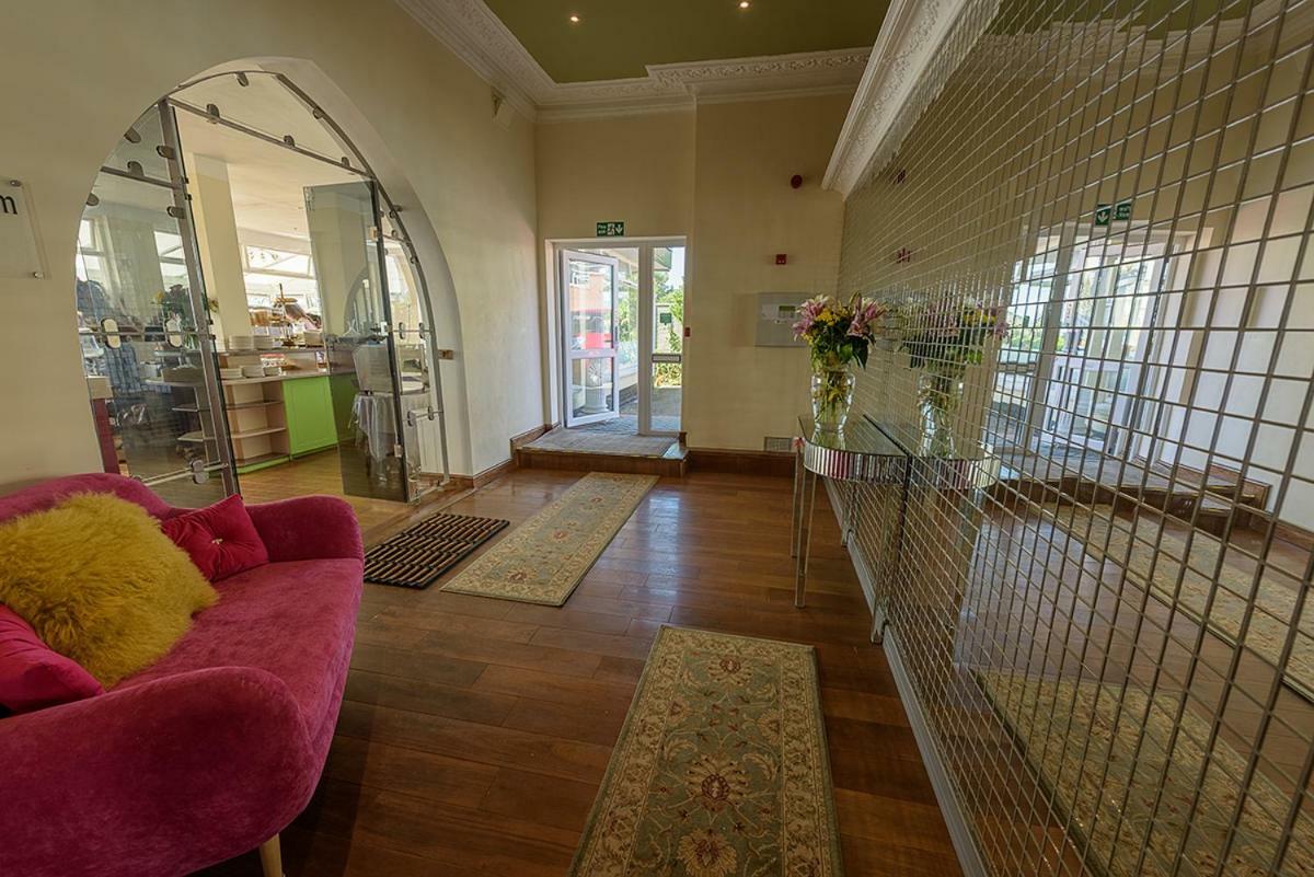 Villa Mentone Hotel Шанклин Екстериор снимка